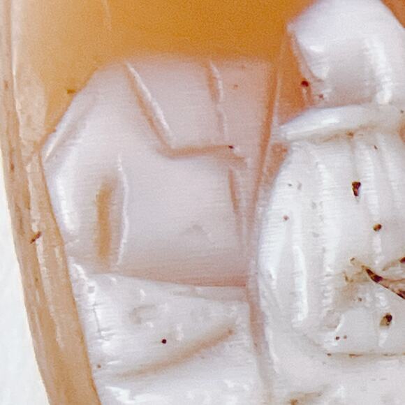 Antique 1890s–1910 Shell Cameo Woman Cottage Scene Hand Carved Unmounted Jewelry - Picture 9 of 11